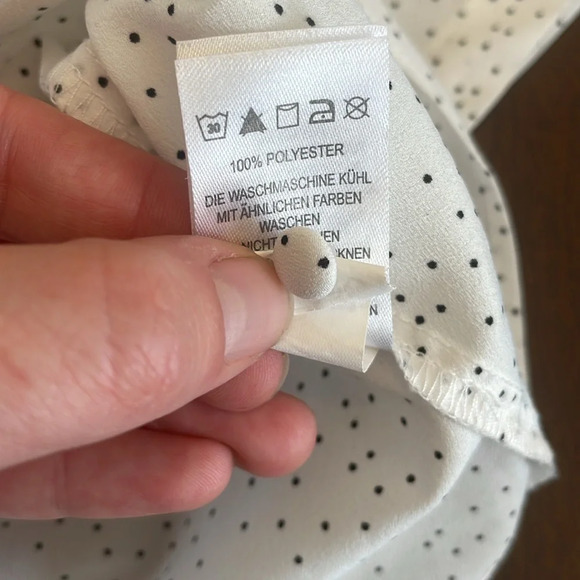 JASMINE & JULIANA Women’s Lemon Polka Dot Short Sleeve V neck Blouse Size Medium - Picture 11 of 11